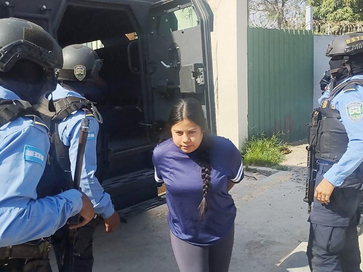 Capturan a mujeres vinculadas a red de extorsión digital de la 18