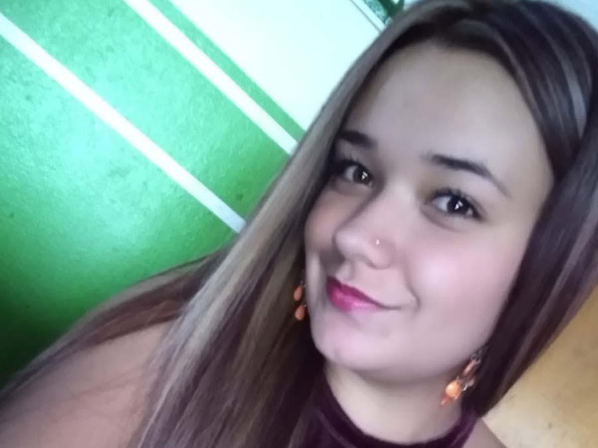 ¡Todo quedó grabado! Karen Vanessa intentó proteger a su pareja del sicario en un bar
