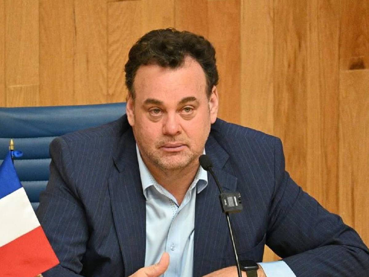 Faitelson sorprende con su adiós: “Nuevos emprendimientos me impiden continuar”