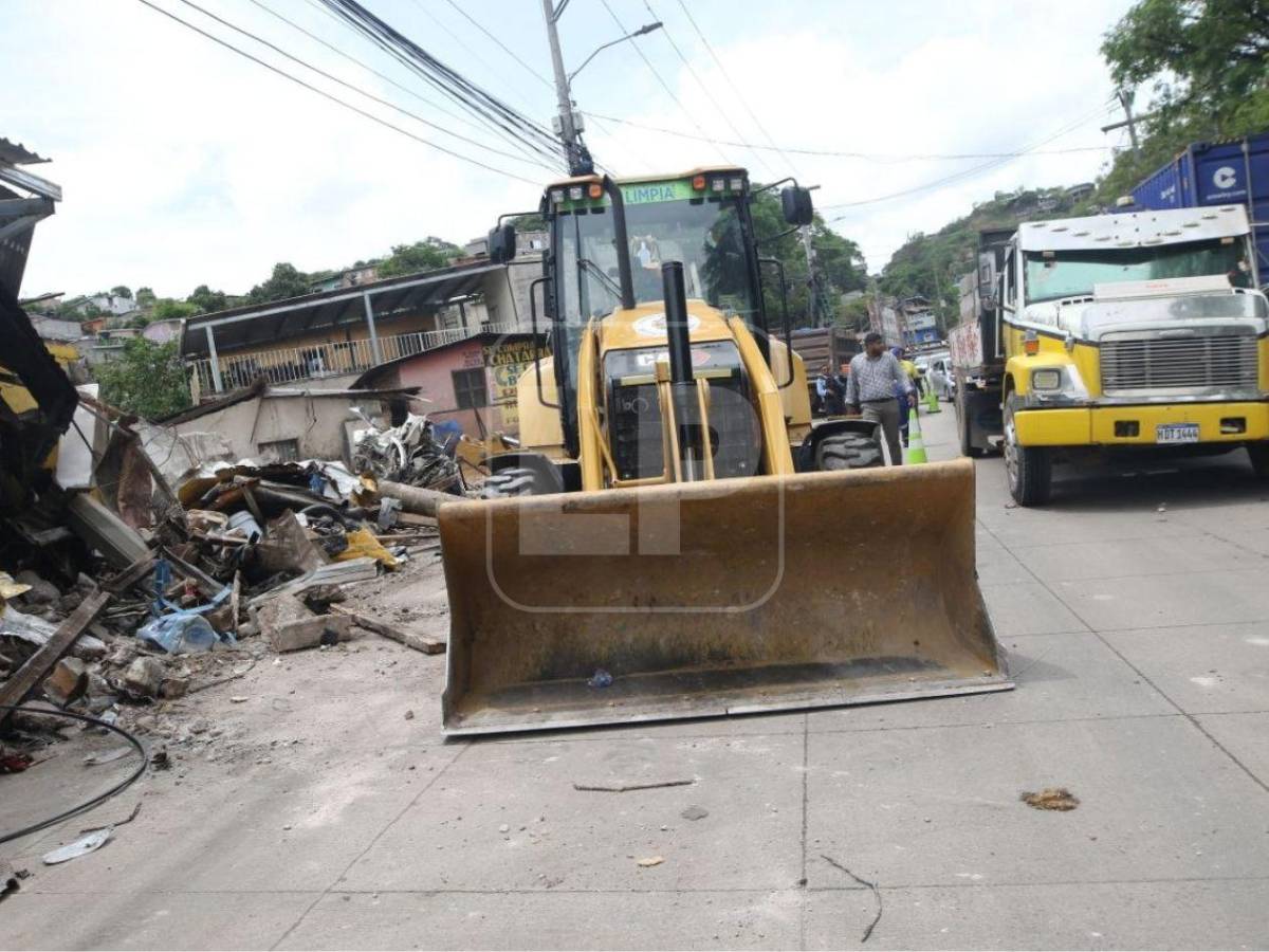 Zona cero: los vestigios de la tragedia vial en la colonia Villa Nueva