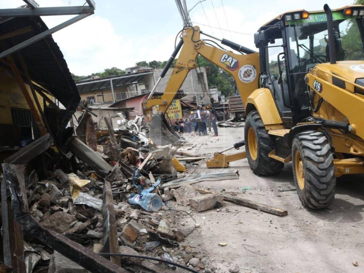 Zona cero: los vestigios de la tragedia vial en la colonia Villa Nueva