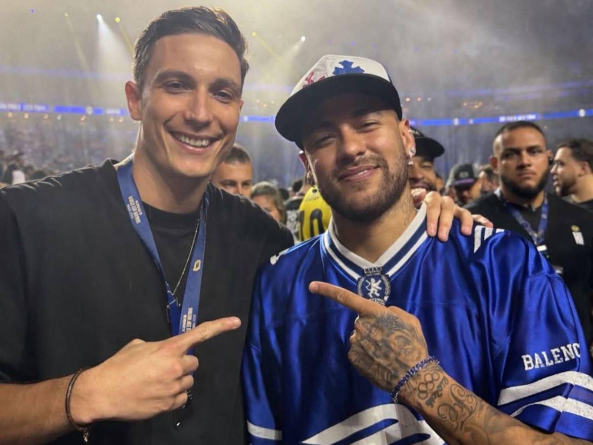 Hondureña sorprende y aparece junto a Neymar en la final de la Kings World Cup Nations