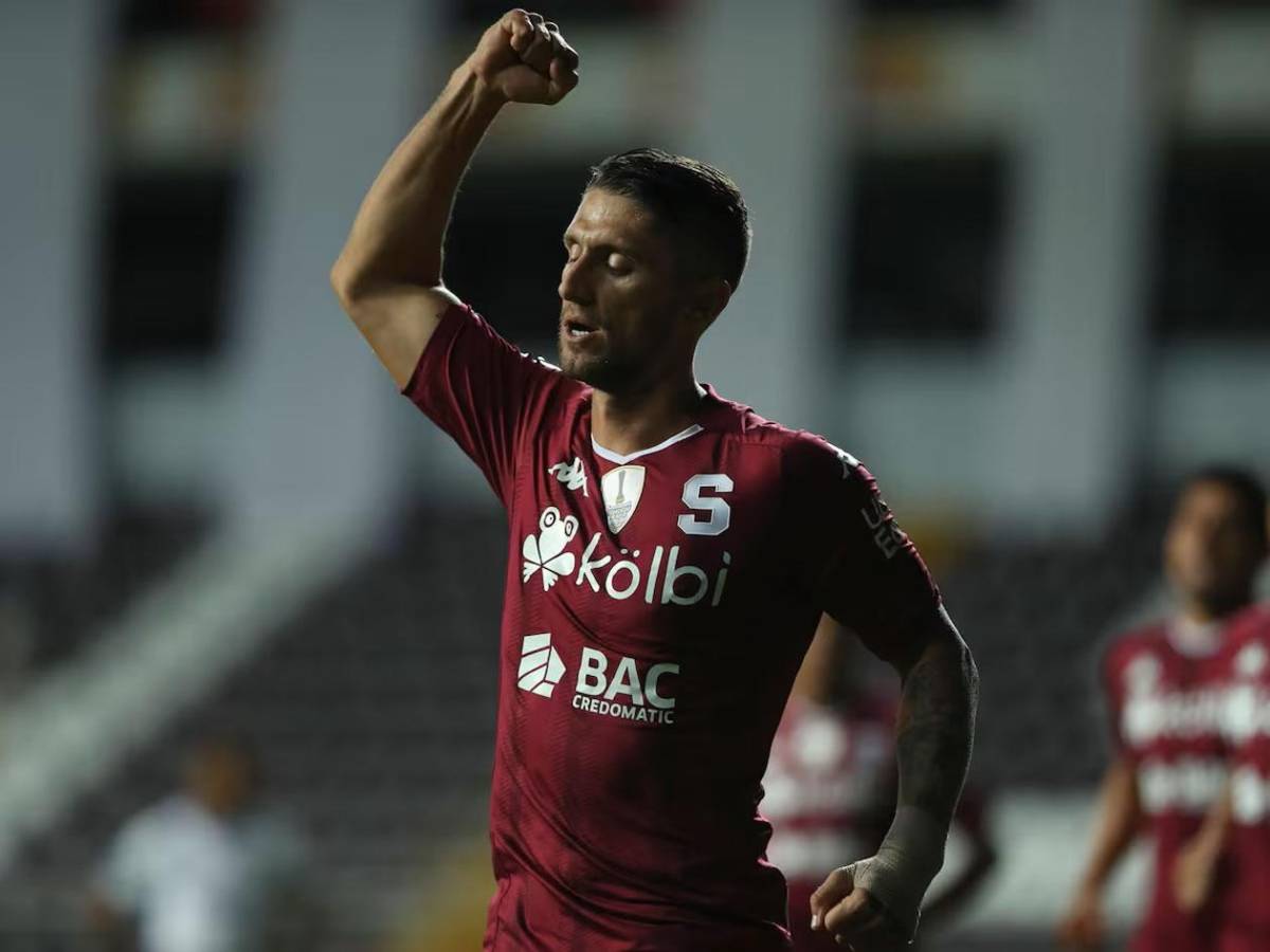 Esteban Espíndola sorprende con nueva faceta en EEUU: así se gana la vida el ex del Olimpia