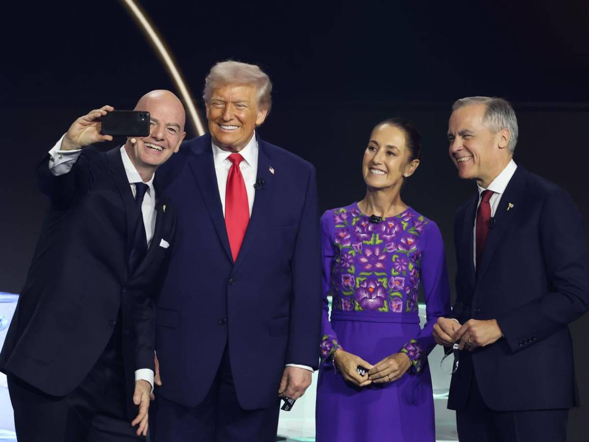 Mundial 2026: Bolas calientes, error del sorteo, DT se durmió y famosa robó miradas