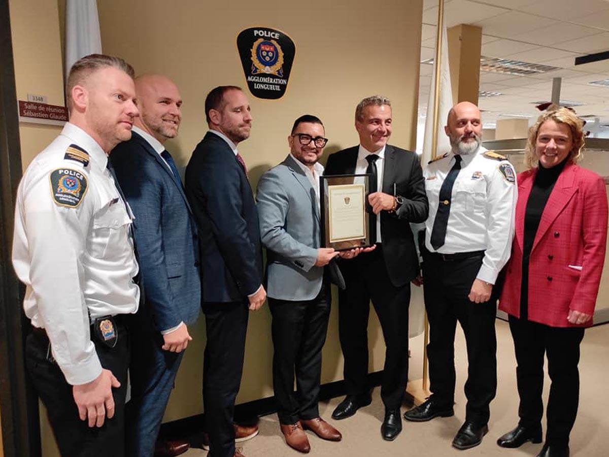 Hondureño es nombrado “Héroe de la ciudad” en Canadá