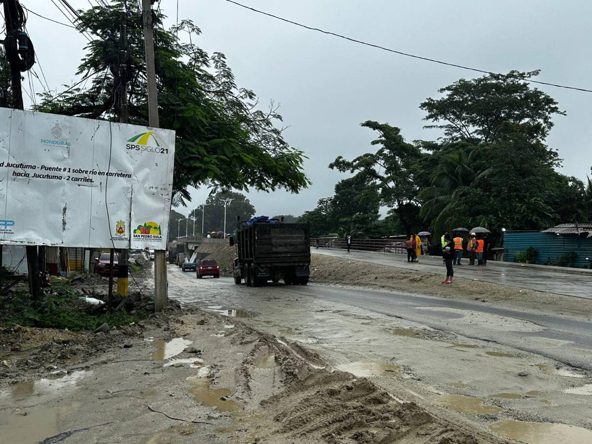 Inauguran el puente que conduce a Jucutuma
