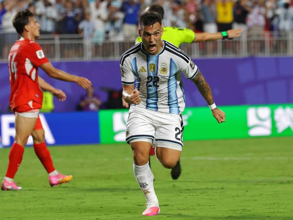 Otra ayuda a Argentina, fuerte cruce de Messi con árbitro, agresión y apareció su enemigo