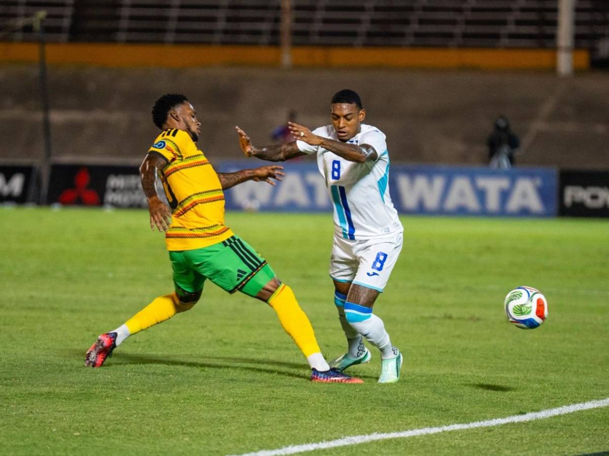 Keyrol se desahogó llorando, polémica contra Honduras y así fue el histórico triunfo en Jamaica