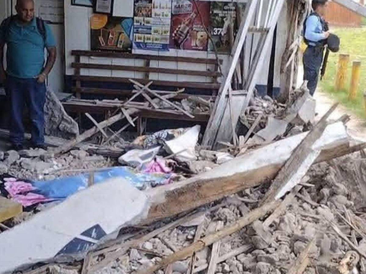 Tragedia en Zacapa: anciano de 109 años y maestra mueren tras impactar vehículo en su casa