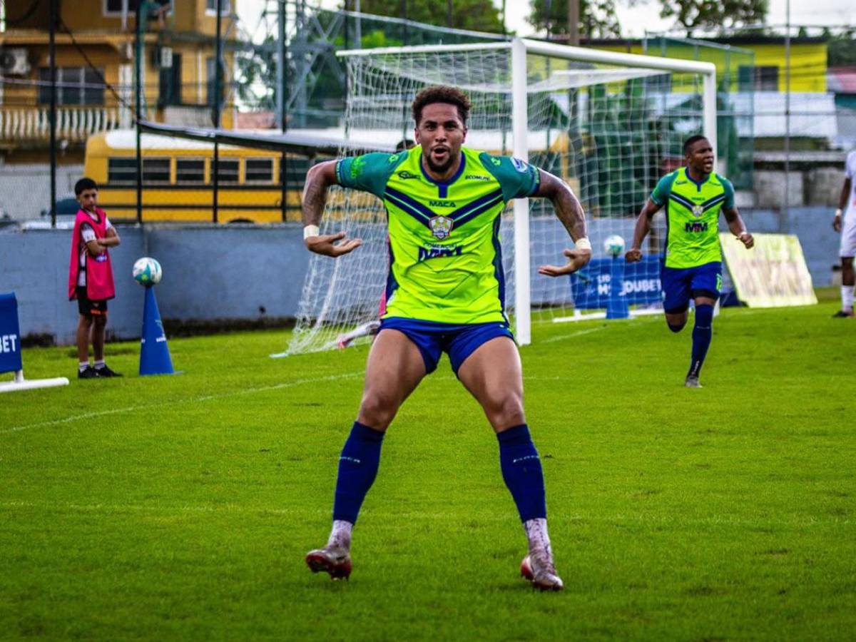 Polémico error arbitral, brutal enfado de Olancho y la fan sexy del Platense