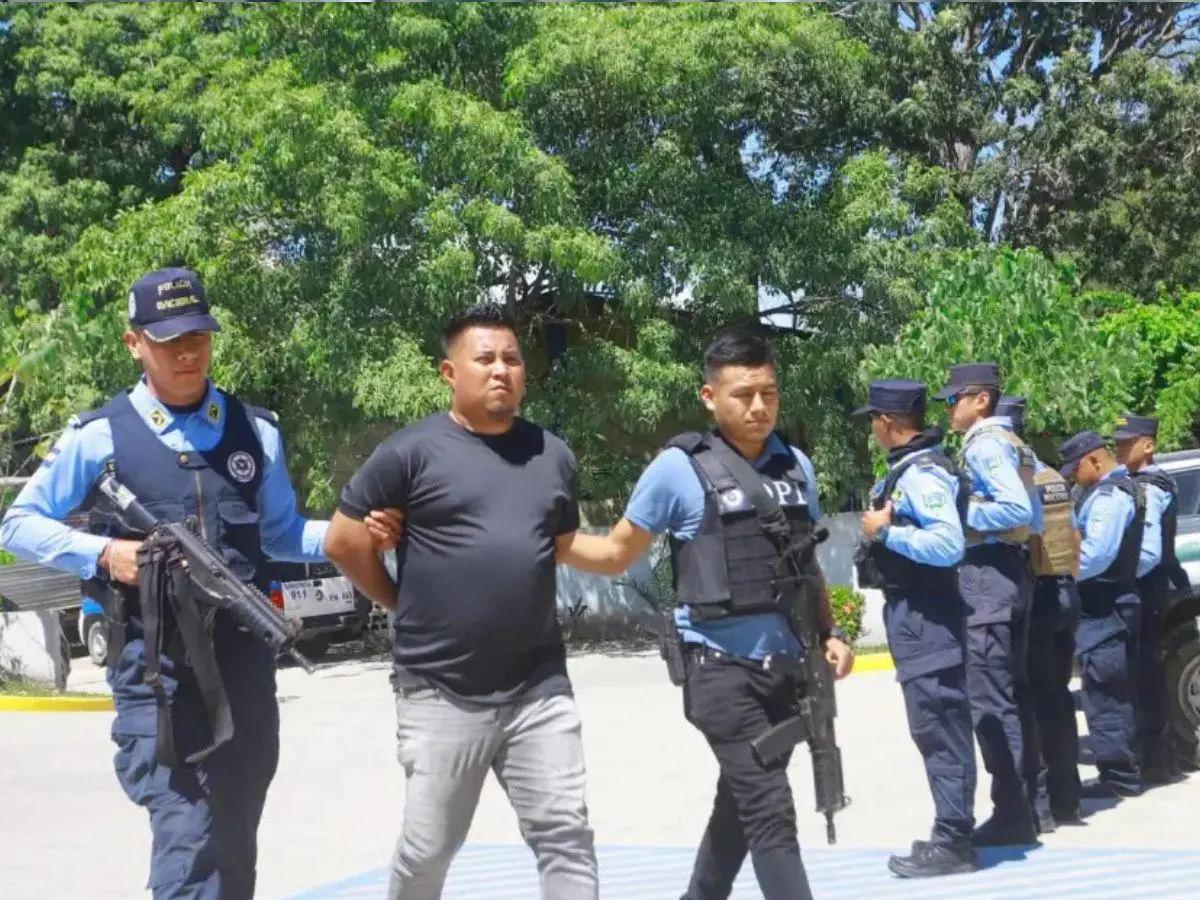 Los años que recibió expolicía por matar a la hija de un pastor y a bailarina en La Lima, Cortés