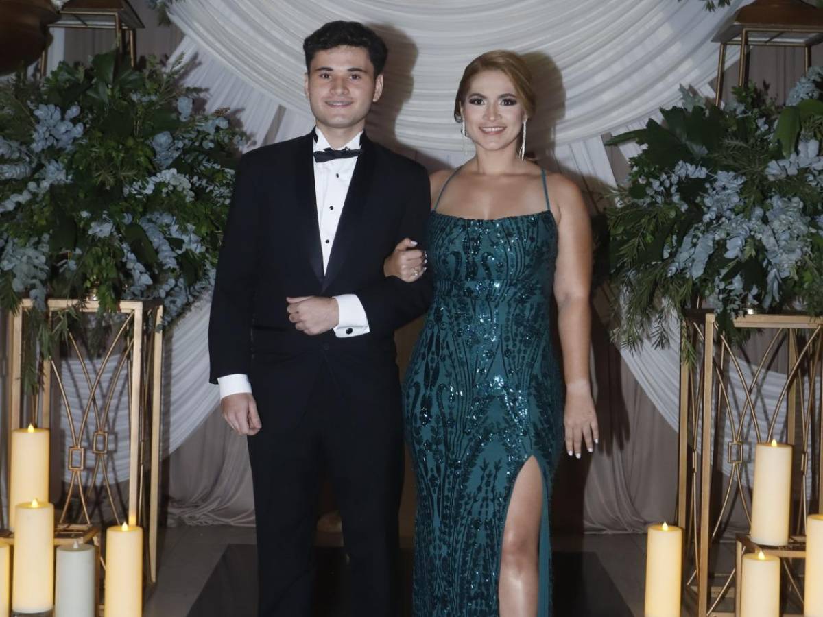 Seniors 2025 de la Santa María del Valle festejan su graduación