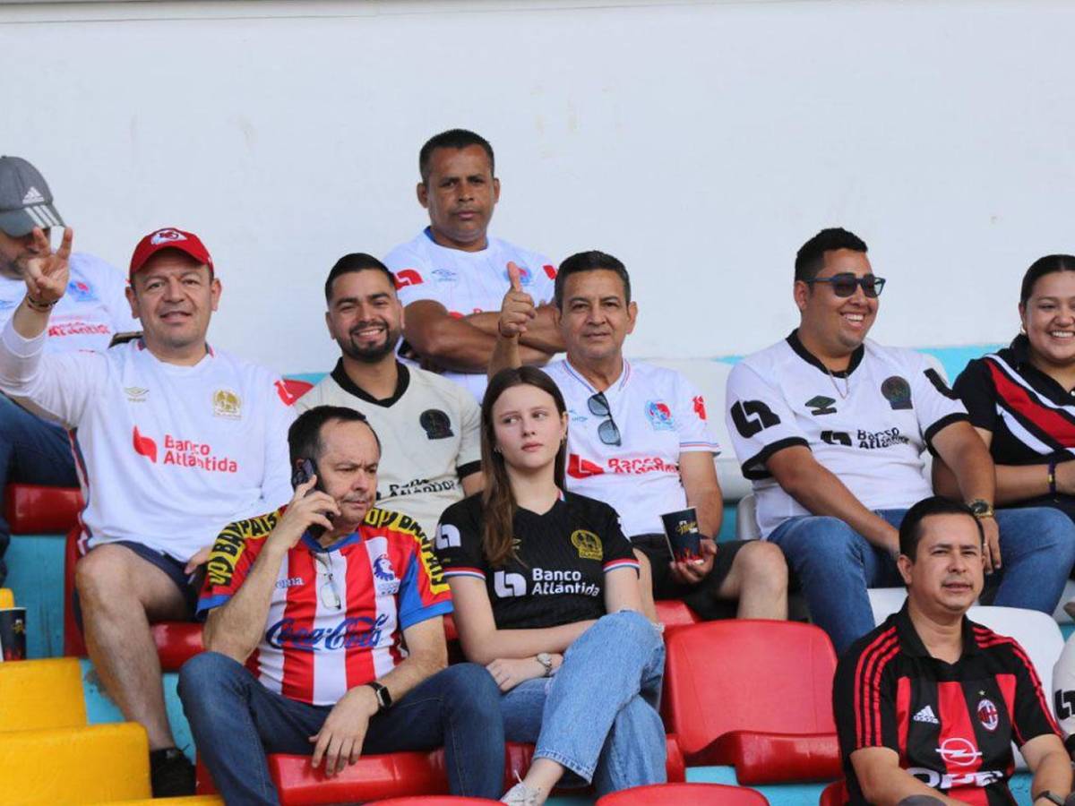 Ellas adornan el Olimpia vs Marathón: las bellas chicas del Nacional