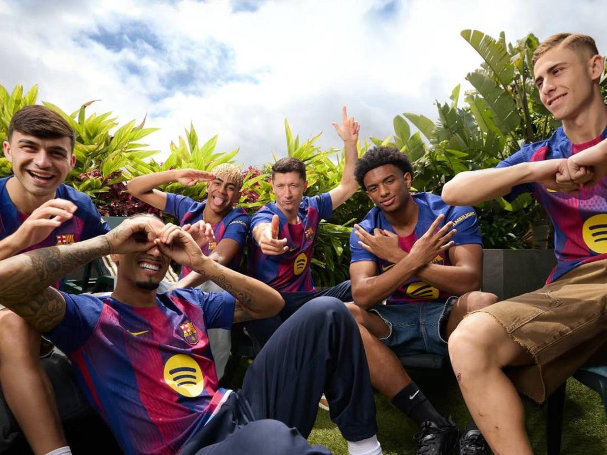 Barcelona presenta su nueva camiseta para la nueva temporada: “Esta huele a Champions”