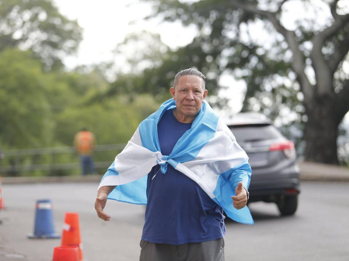 Infiltrados para el Honduras-Nicaragua, la Copa y reconocido DT presente
