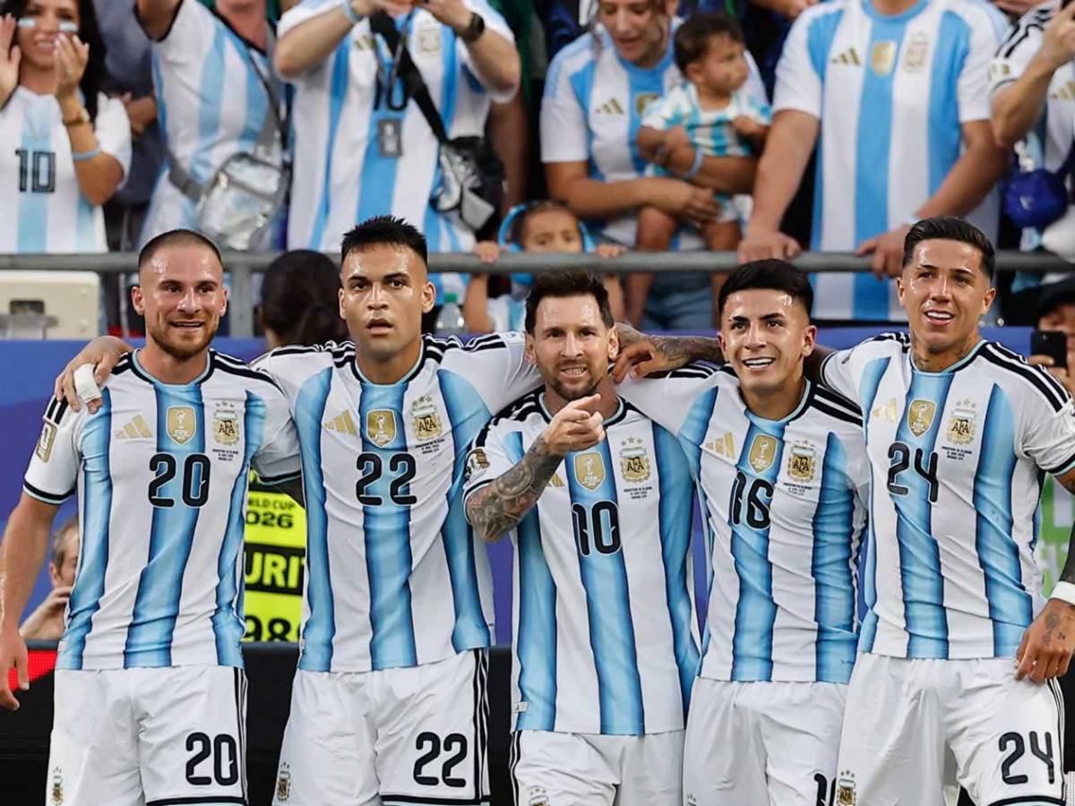 Show de Messi, su llanto, errores del VAR en Argentina - Argelia y Antonela robó miradas