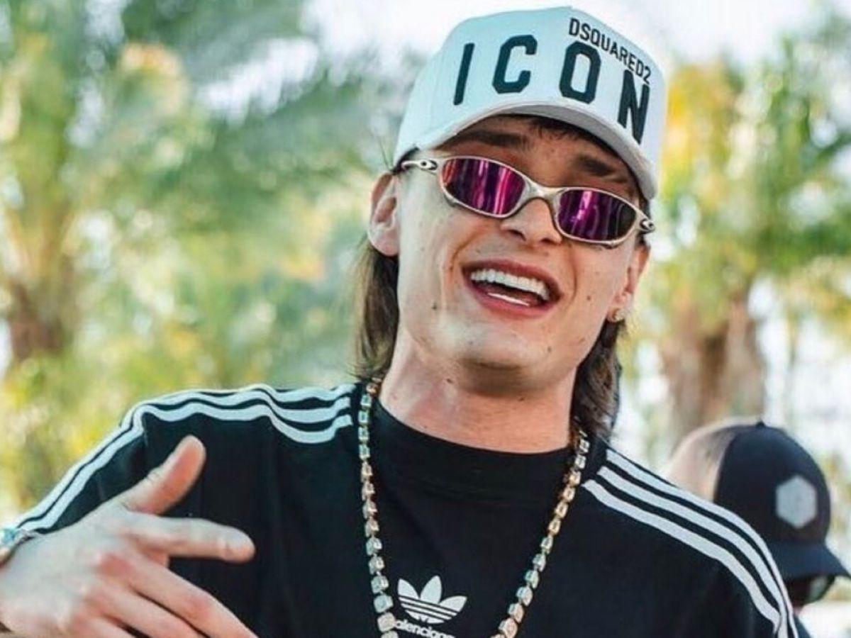 Así se escucha Peso Pluma sin autotune