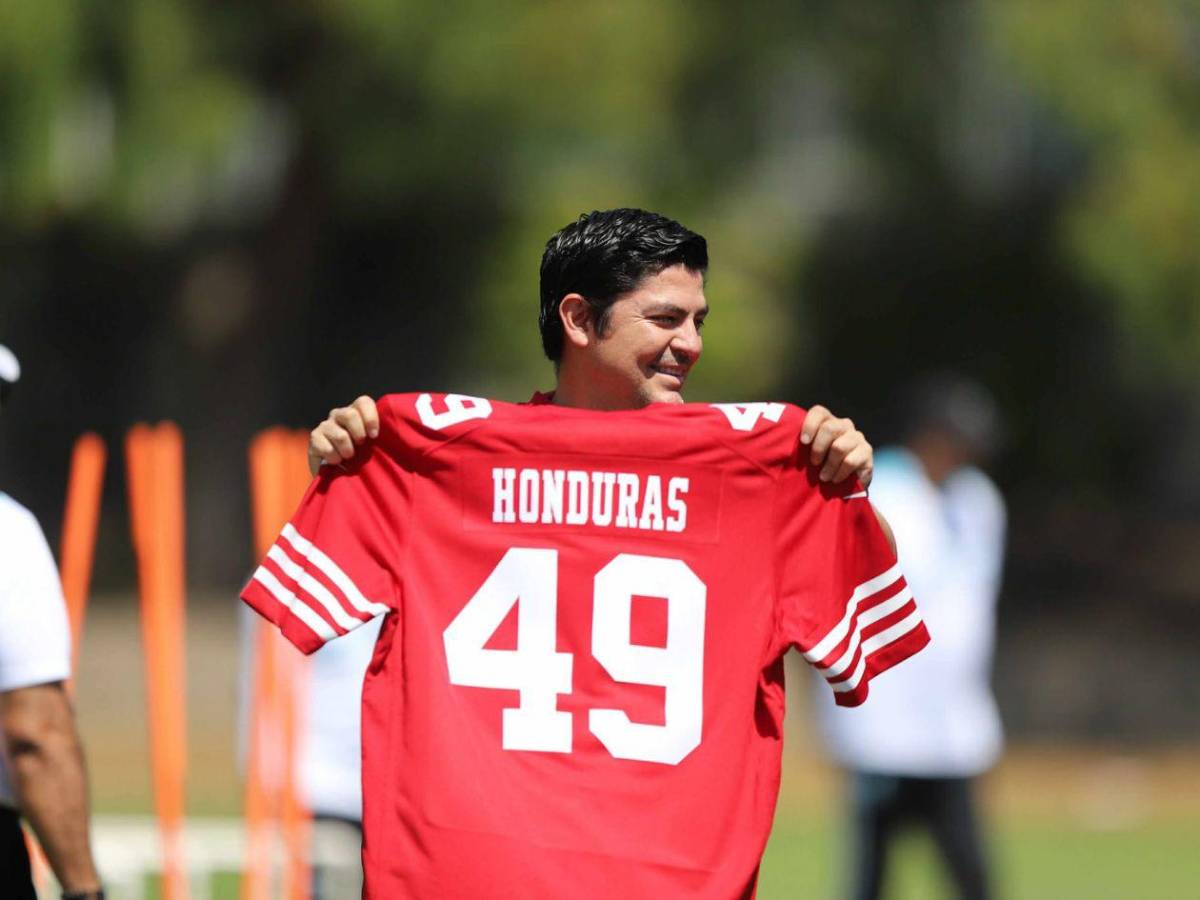 Visita especial en el entrenamiento de Honduras antes del duelo contra México