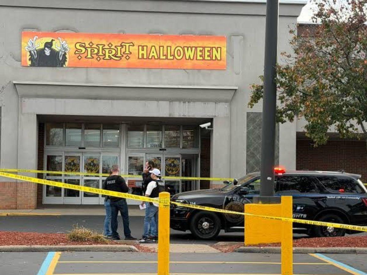 Dos muertos y seis heridos dejan tiroteos en tiendas de disfraces de Halloween