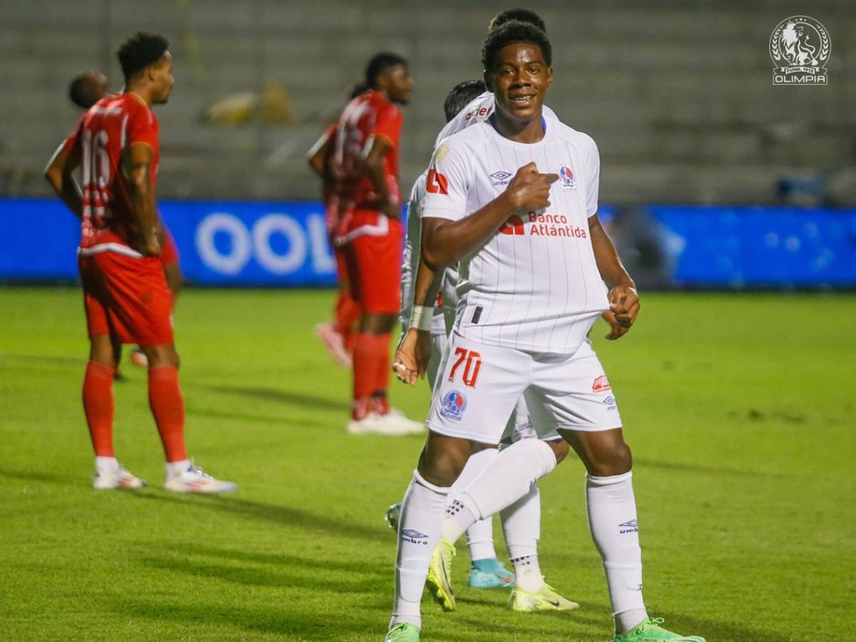 Lamento de Olimpia, esposa de Espinel sorprende e hijo de leyenda brilla