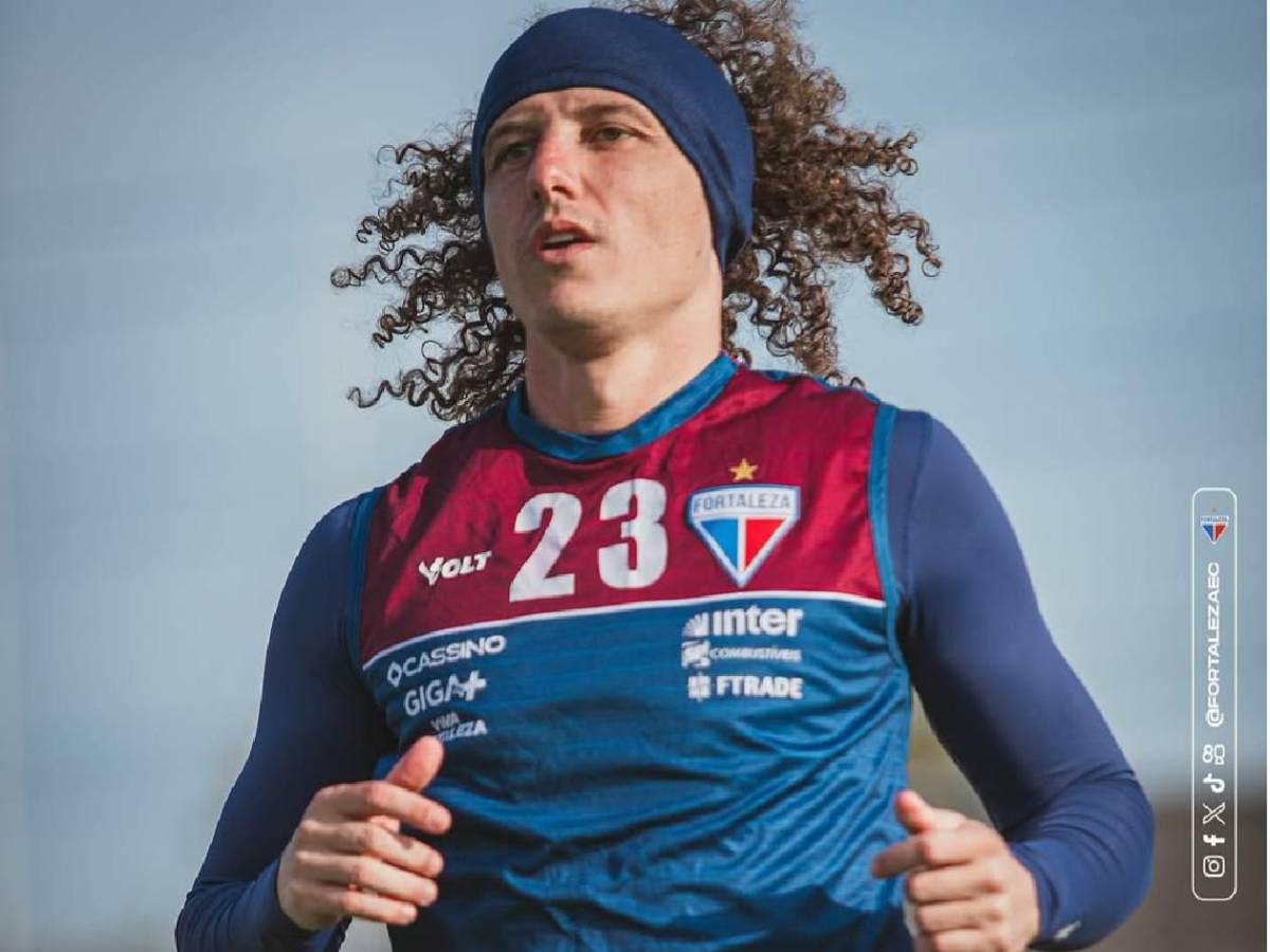 David Luiz luce irreconocible: el sorpresivo cambio de look tras cortarse el pelo