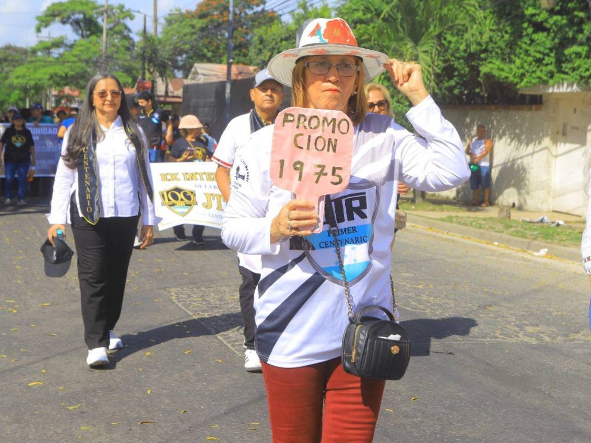 Con emotivo desfile inicia la celebración del centenario del JTR