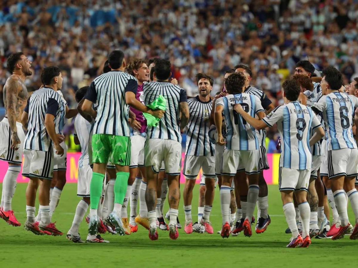 Otra ayuda a Argentina, fuerte cruce de Messi con árbitro, agresión y apareció su enemigo