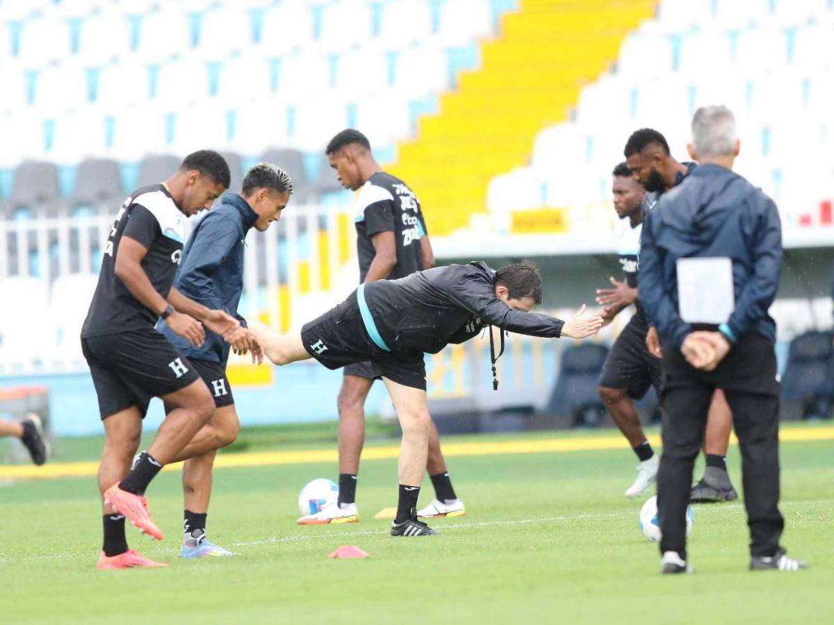 Selección de Honduras afina detalles para sus duelos eliminatorios