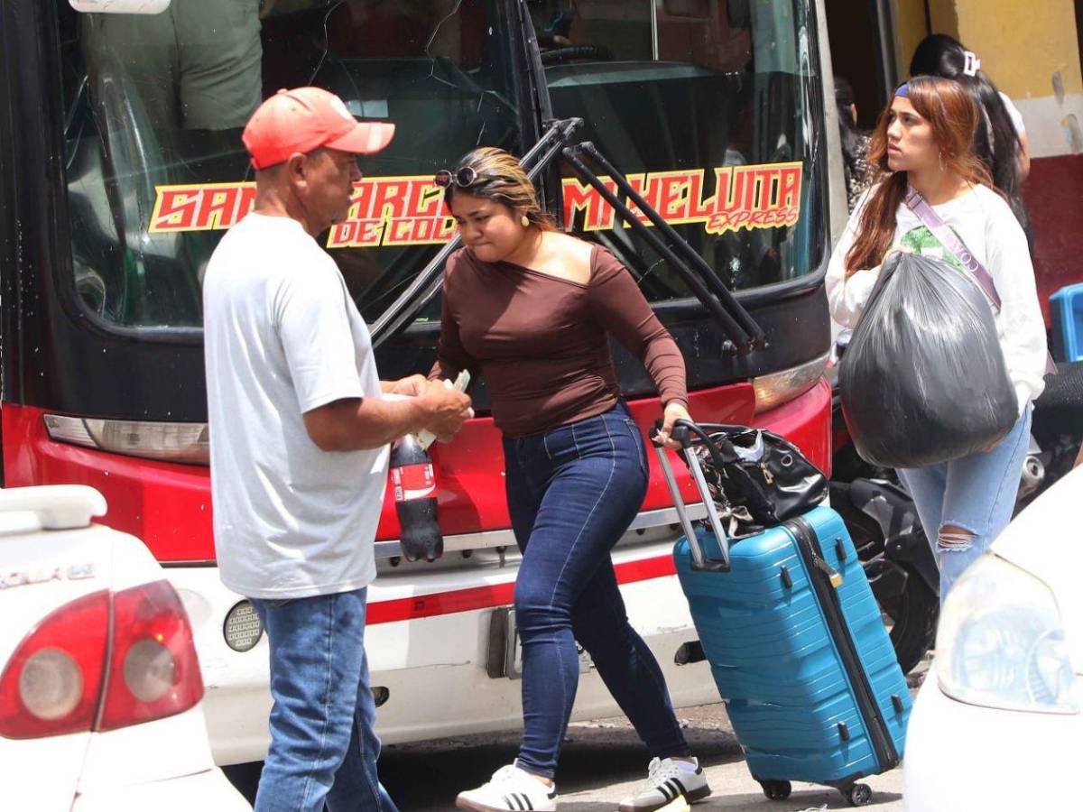 Masiva movilización marca inicio de Semana Santa