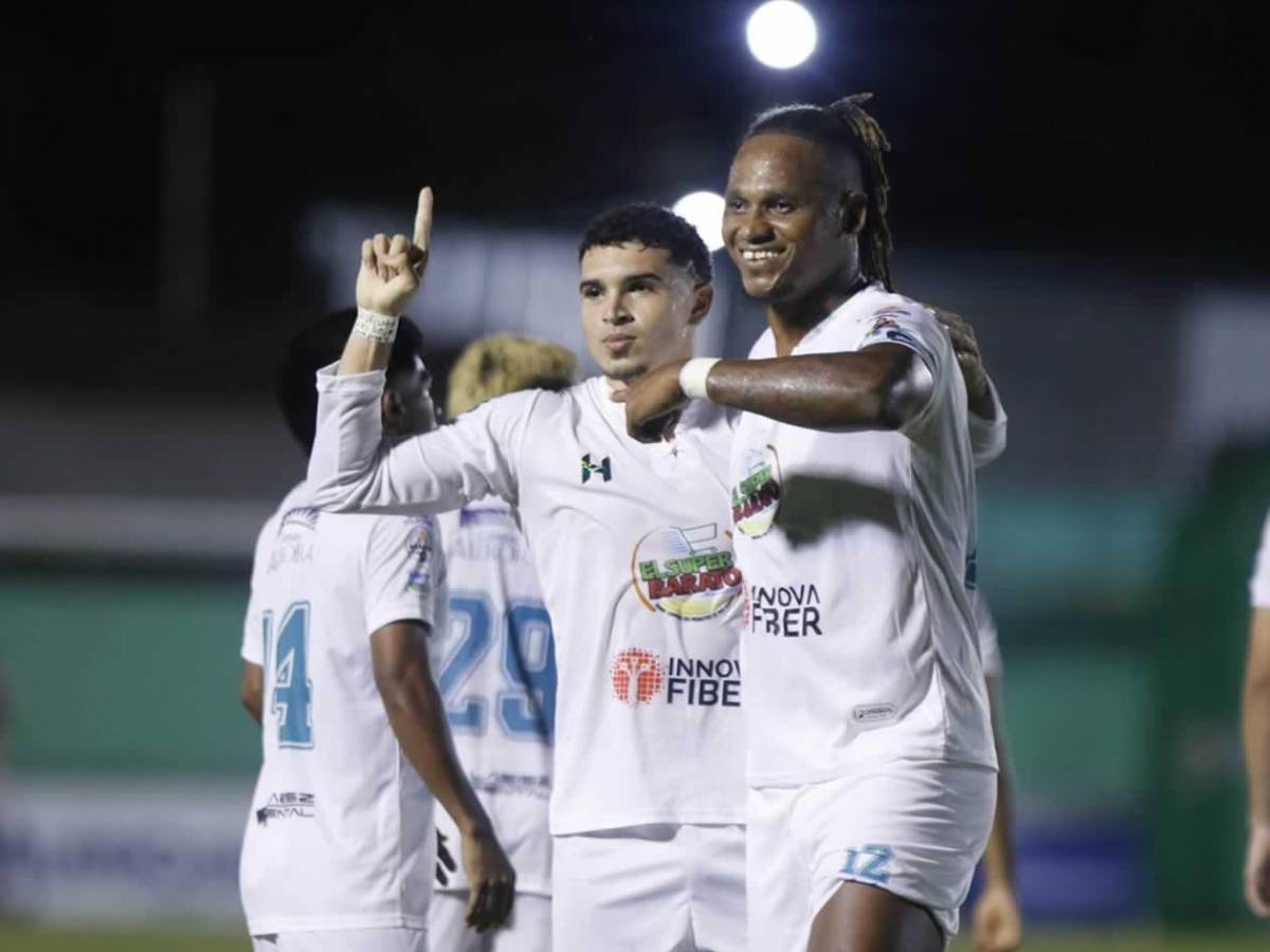 Erick Puerto llora tras su póker, locura en Choloma y fan más sexy del Platense