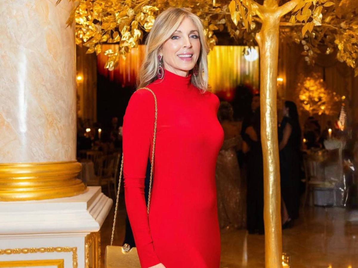 Zoe Saldaña dona $2,500 mensuales a la familia de James Van Der Beek