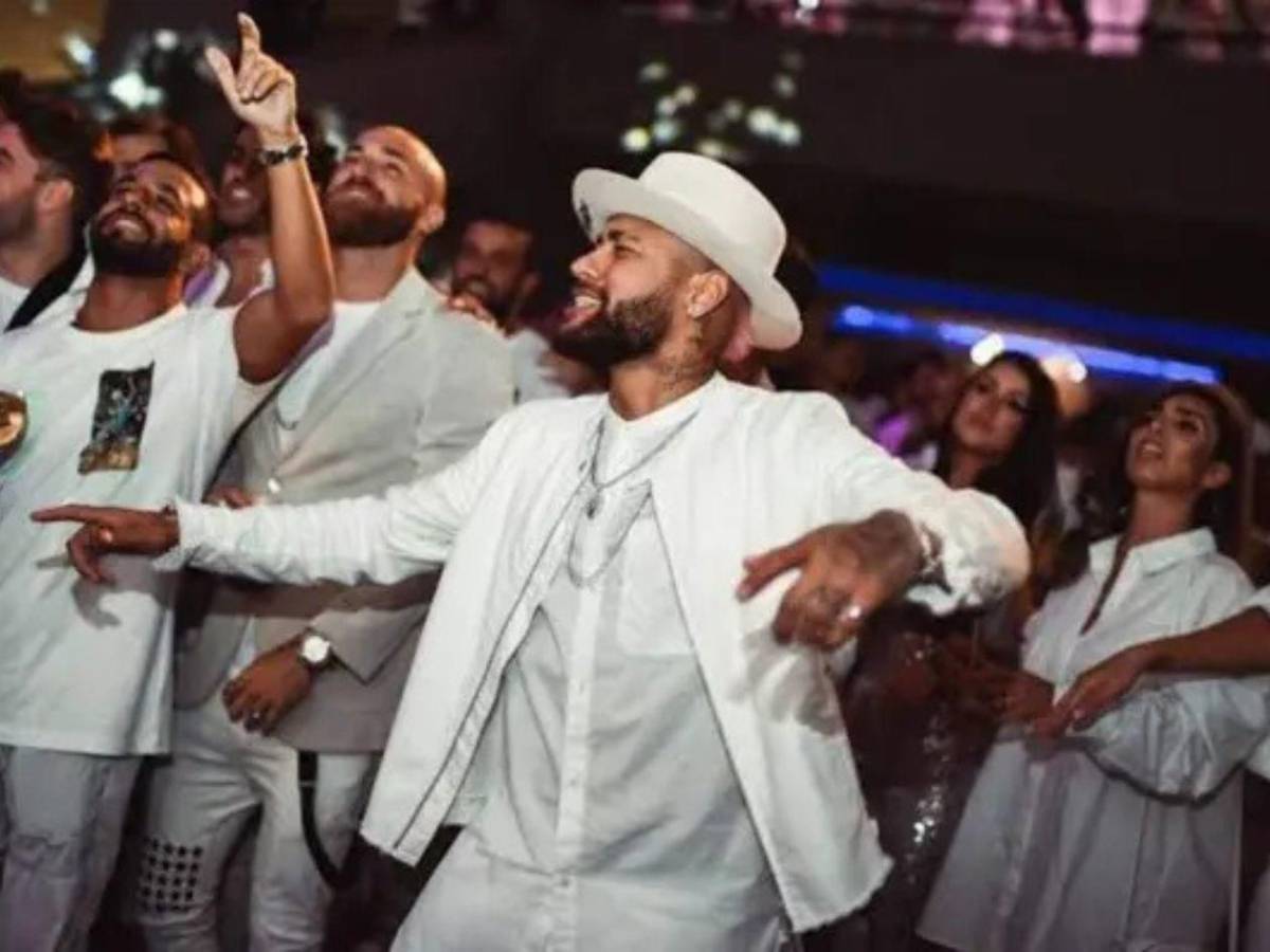 Neymar es demandado por ex empleada de una de sus mansiones en Brasil