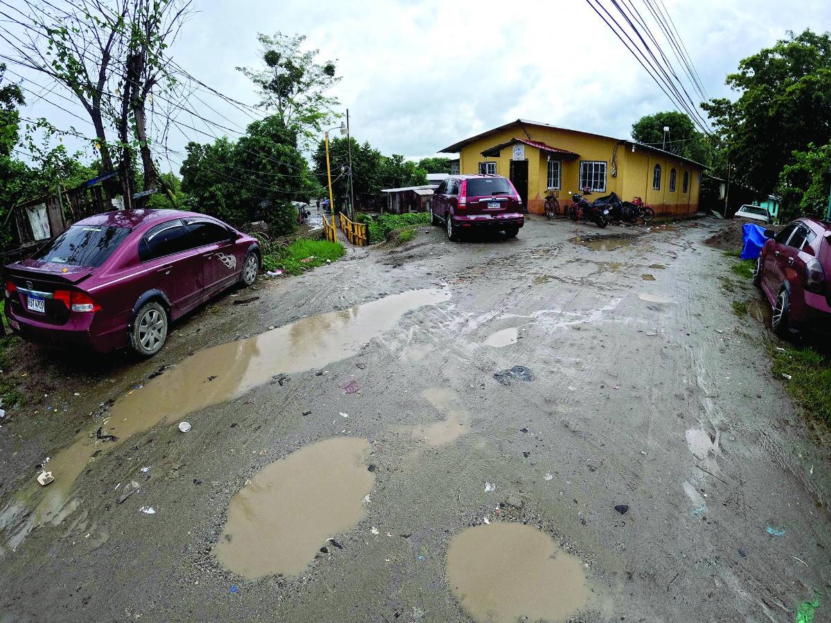 Bajan inundaciones, pero seguirán lluvias moderadas