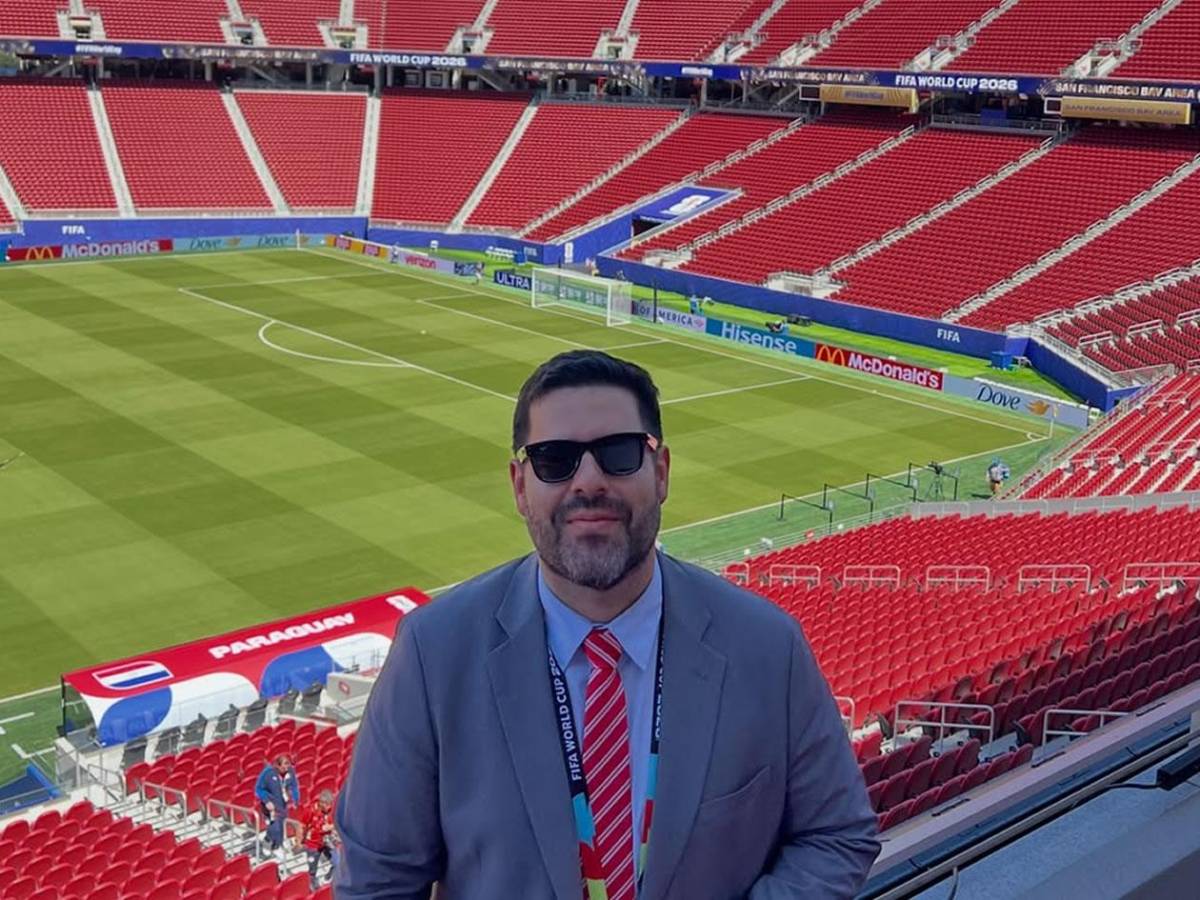 FIFA expulsa del Mundial 2026 a periodista por lo que hizo a árbitro Iván Barton