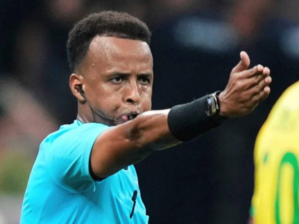 FIFA toma rotunda decisión con el árbitro expulsado por Trump y EEUU del Mundial 2026