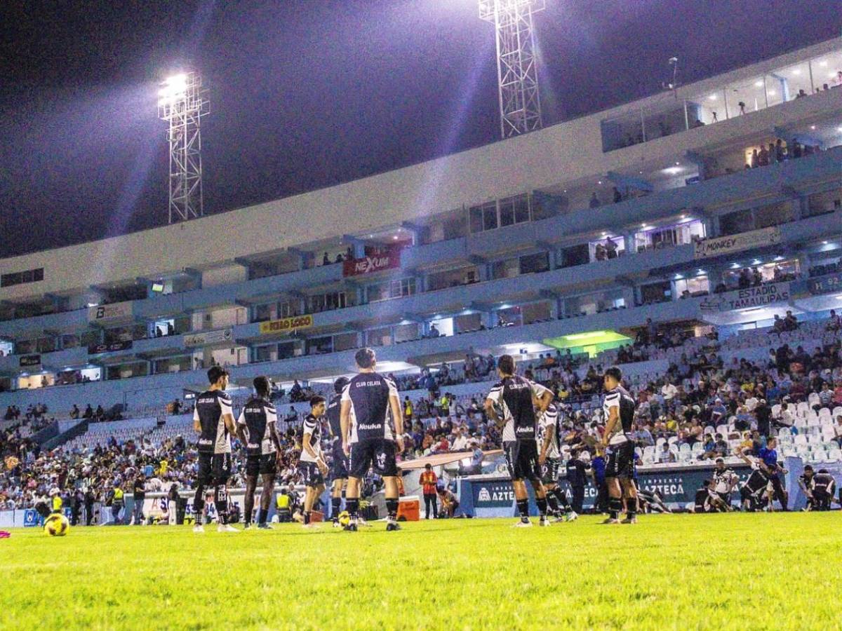 Futbolistas metieron mujeres a la concentración y todo termina en golpes