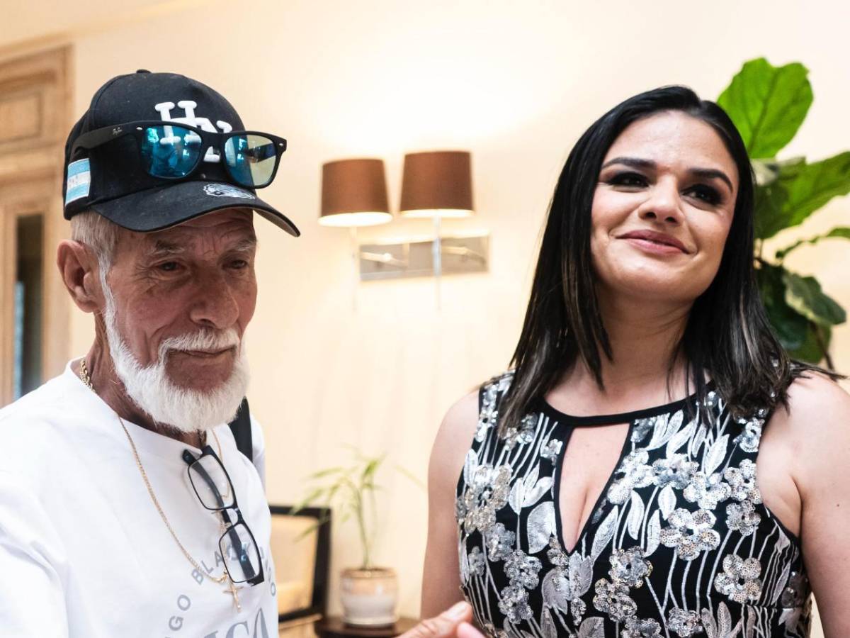 Tiktokers de Honduras inician concentración en lugar donde estuvo Messi