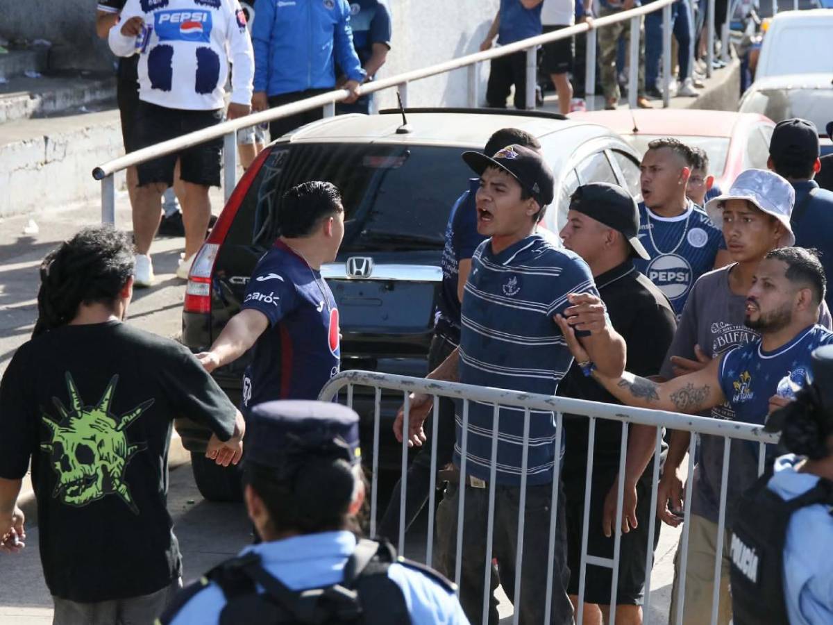 Imágenes impactantes: Terror en clásico Motagua - Olimpia tras escenas de violencia