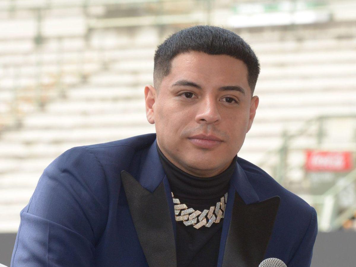 Eduin Caz de Grupo Firme es sometido a una cirugía de emergencia