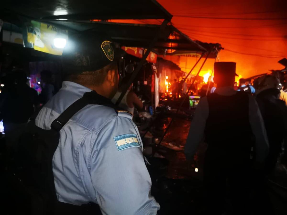 Lágrimas y gritos estremecen el mercado Medina tras cuantiosas pérdidas