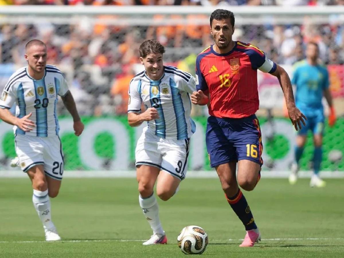 Barcelona irrumpe y da golpe al Real Madrid: destapan por qué Rodri cambió su decisión