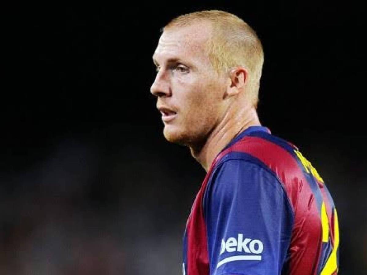 Fue campeón con el Barcelona, se hizo viral trabajando en una tienda y ahora revela su oscuro secreto
