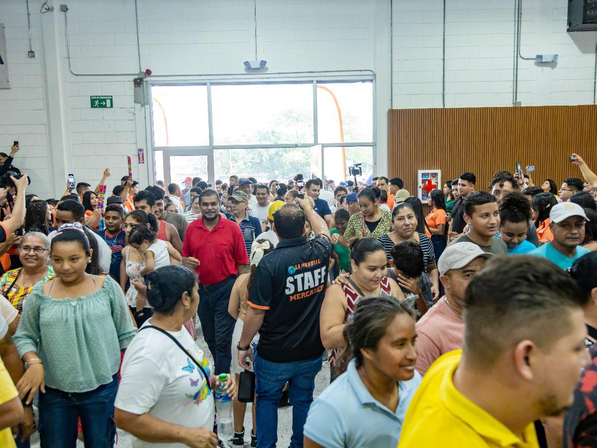 La Mundial inaugura su 17va tienda en el sector López Arellano