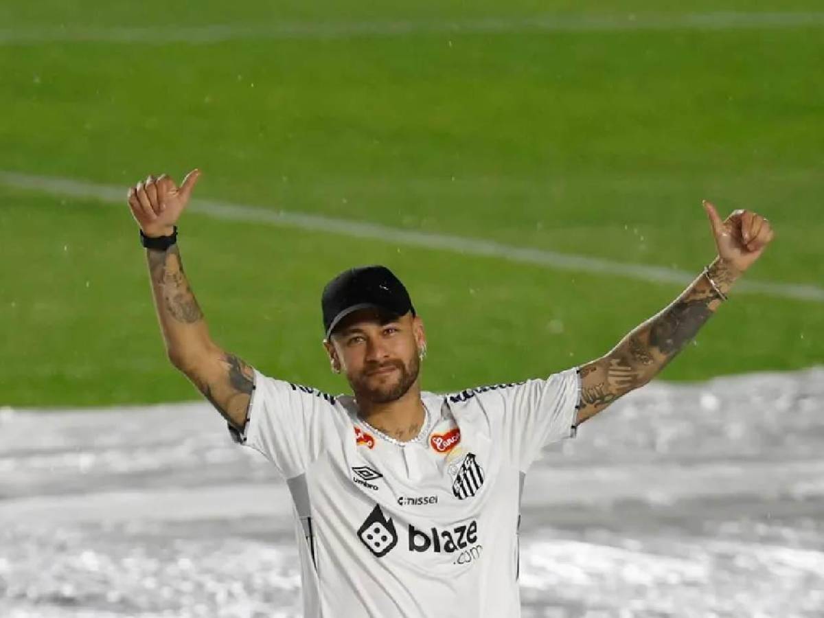Neymar con un megacontrato en Brasil: lujos y revelan su millonario salario