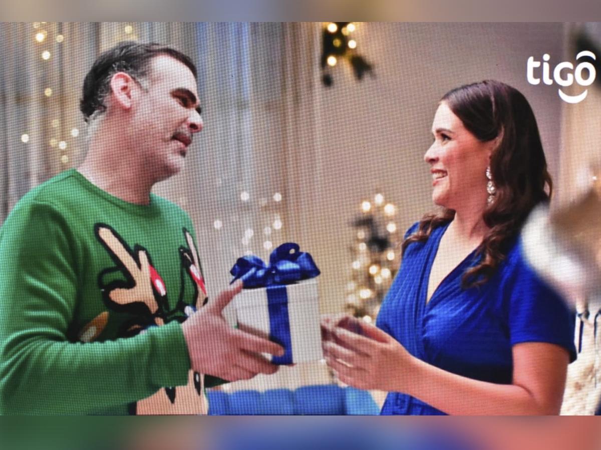 Con una nueva campaña Tigo le da la bienvenida a la Navidad 2024.