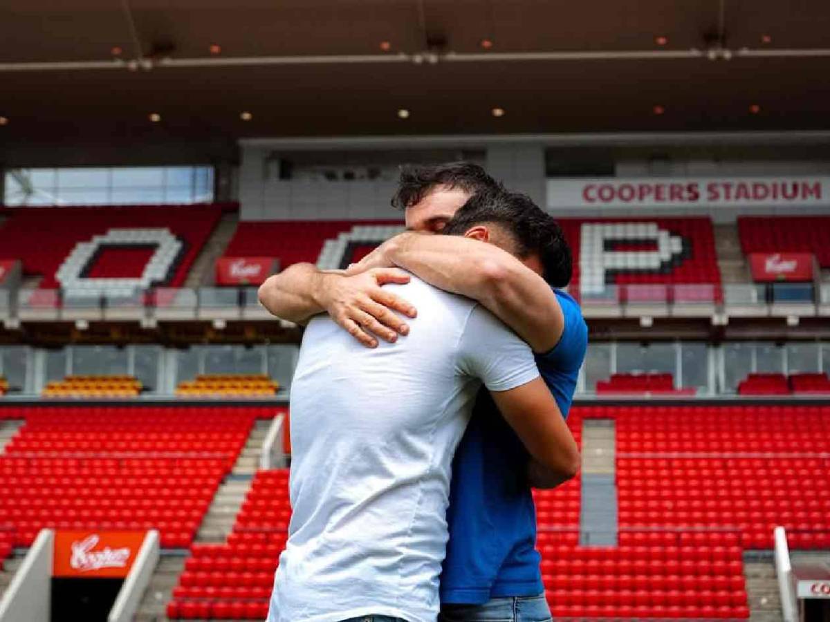 Futbolista salió del clóset y denuncia lo que le hizo su equipo: era homófobo