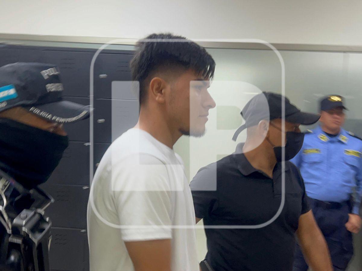 Con sonrisa en el rostro: así llegó a los juzgados el acusado de asesinar a Katherine Fuentes