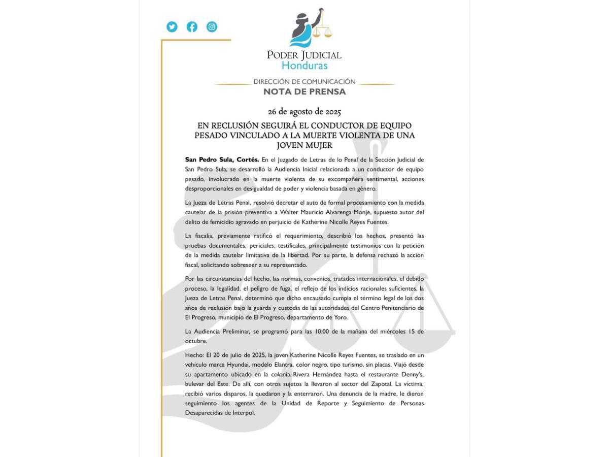 Con sonrisa en el rostro: así llegó a los juzgados el acusado de asesinar a Katherine Fuentes