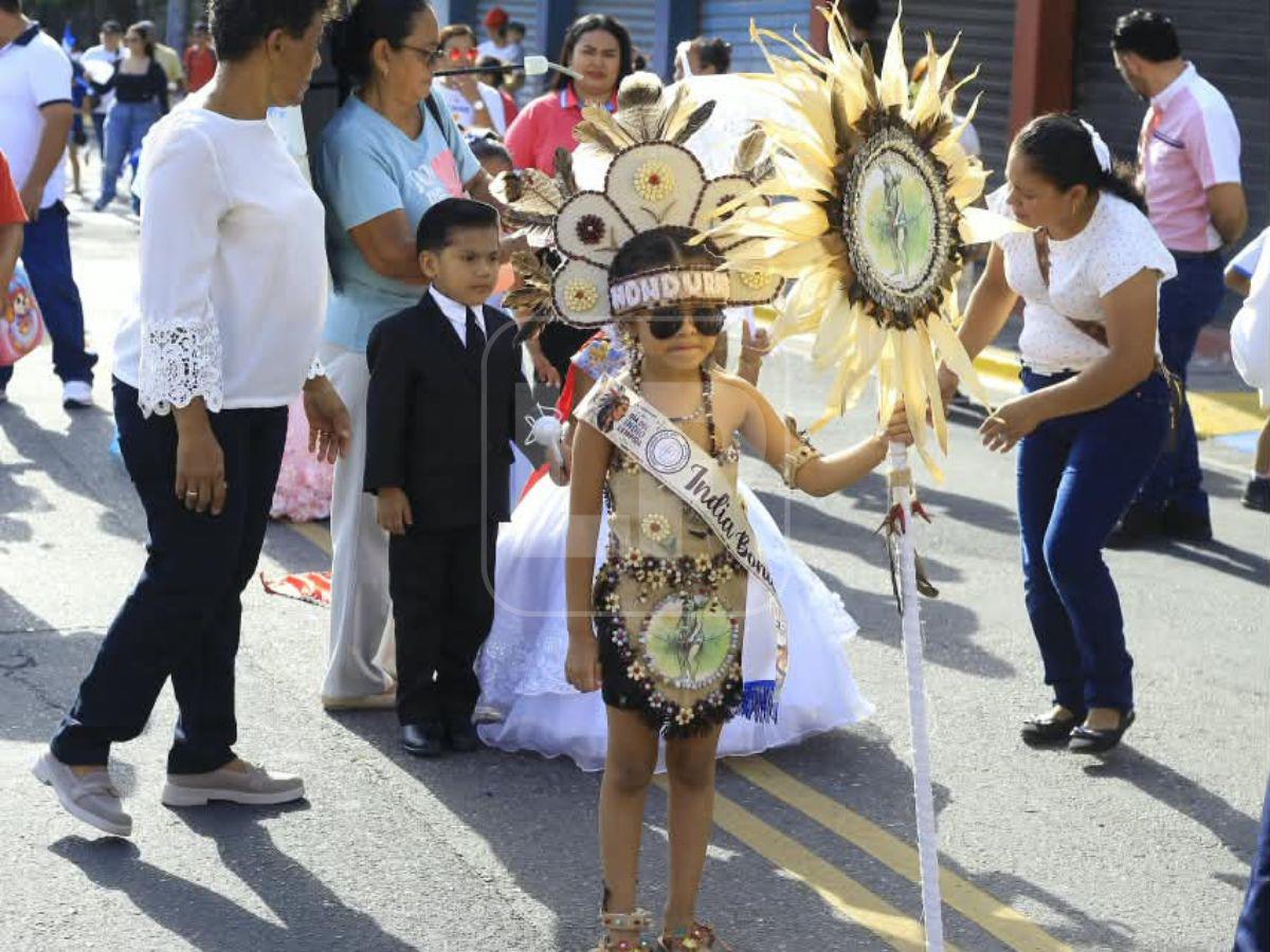 Así se viven los desfiles patrios este domingo 13 de septiembre en San Pedro Sula