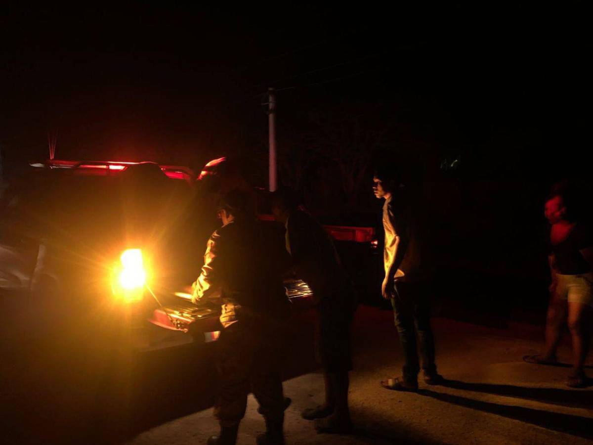 Carro embiste a hermanos gemelos en Yoro; uno sobrevive y el otro muere